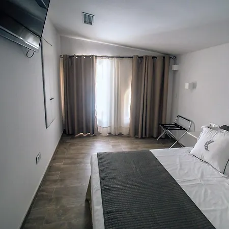 奥夫布雷庭院酒店 招待所 科爾多瓦