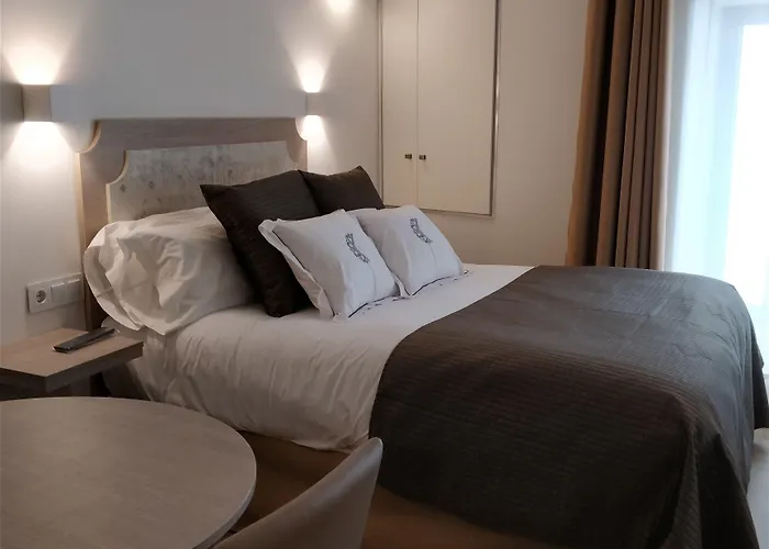 奥夫布雷庭院酒店 招待所 *