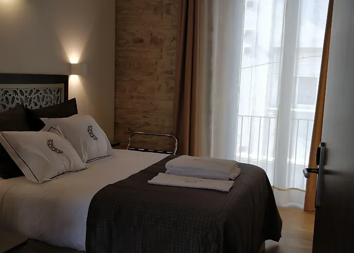 奥夫布雷庭院酒店 招待所