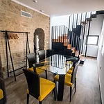 Πανσιόν Patios Del Orfebre *